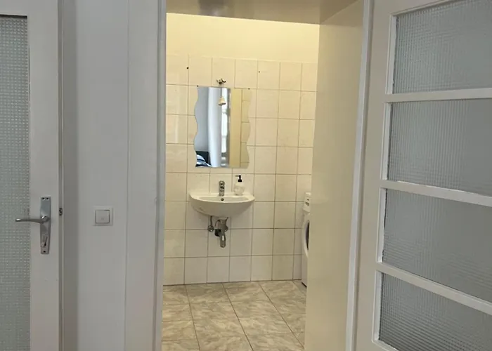 8-9sam Apartment